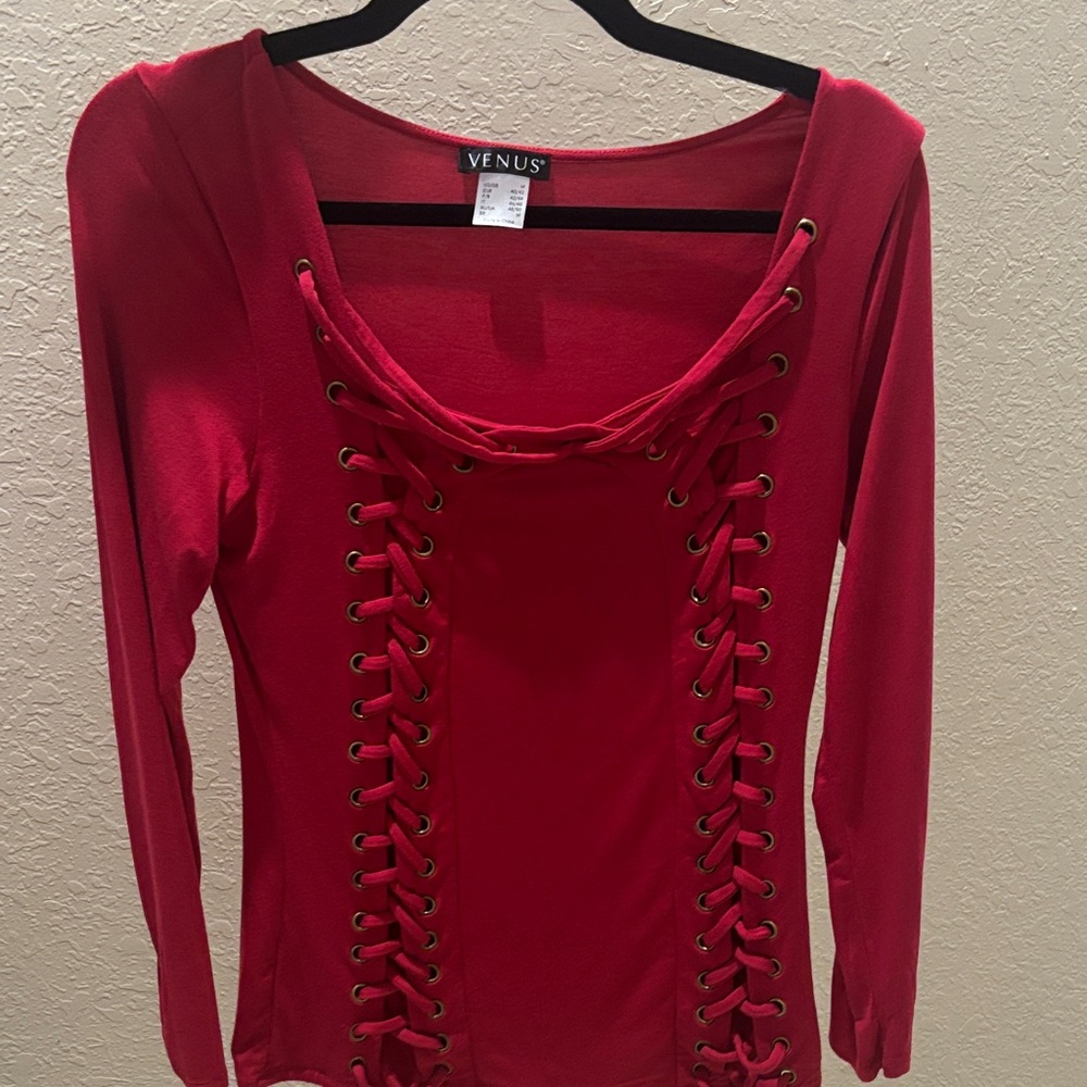VENUS Red Lace-Up Long Sleeve Scoop Neck Top.
